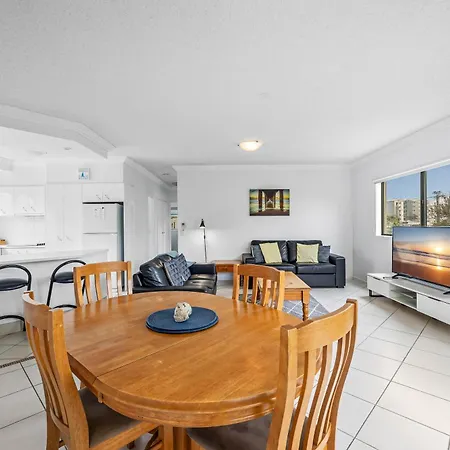 Sunshine Towers Boutique Apartments Maroochydore Exterior photo