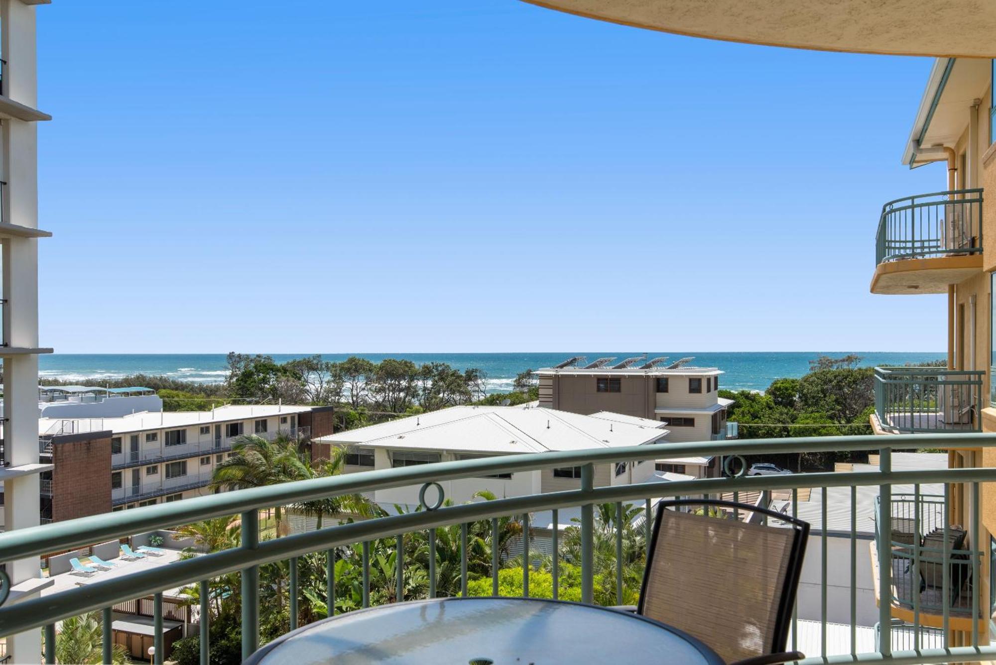 Sunshine Towers Boutique Aparthotel